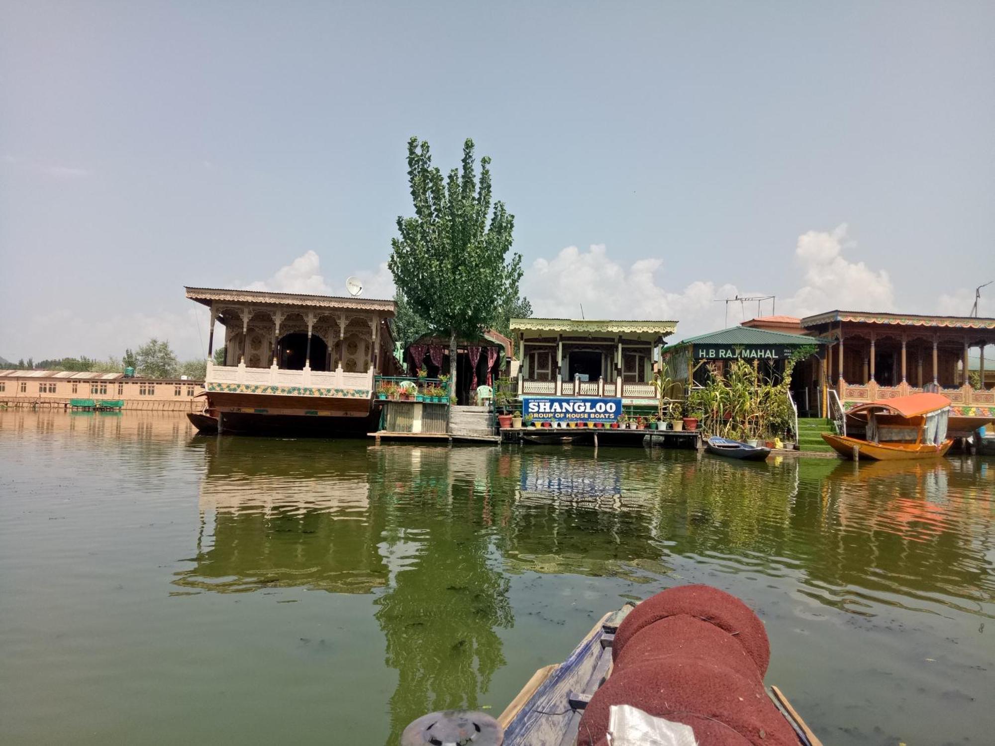 مبيت وإفطار Srīnagar House Boat New Manora المظهر الخارجي الصورة