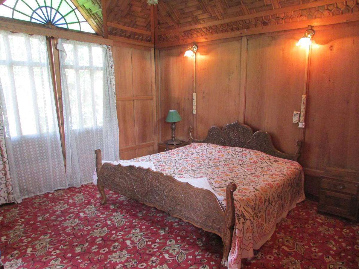 مبيت وإفطار Srīnagar House Boat New Manora المظهر الخارجي الصورة