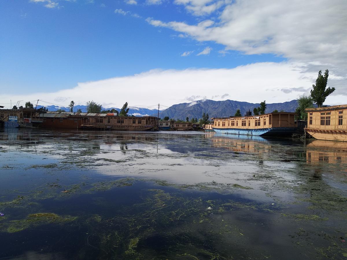 مبيت وإفطار Srīnagar House Boat New Manora المظهر الخارجي الصورة
